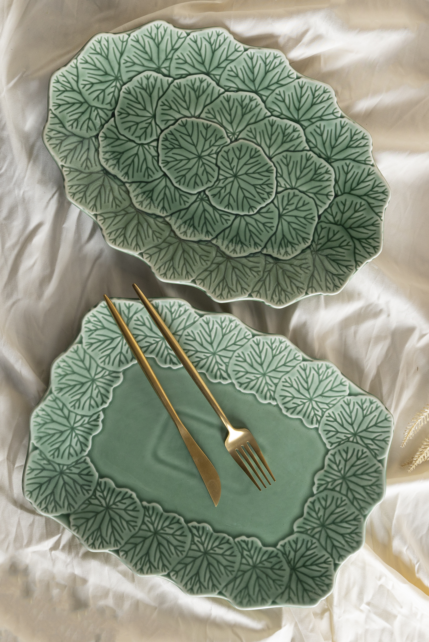 CHANGSHA HAPPY GO Rustic Botanical Leaf Embossed Stoneware Dinnerware Set with Floral and Cabbage Pattern Bowls and Plates |happygodinnerware.com