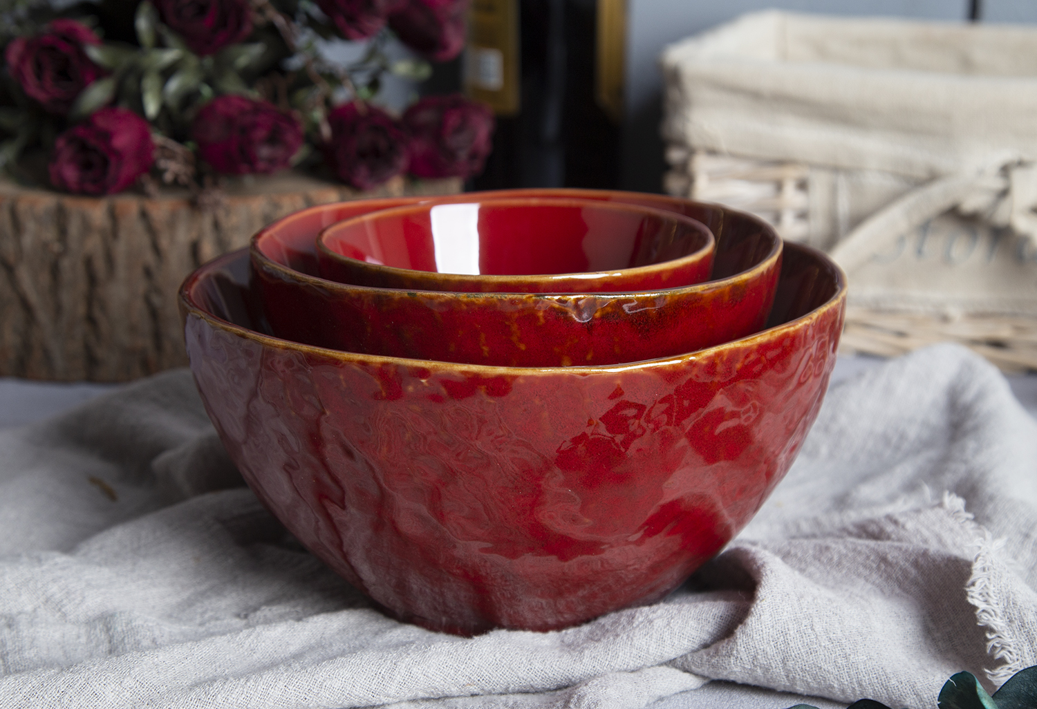 CHANGSHA HAPPY GO Unique Shaped Red Reactive Glaze Ceramic Tableware |happygodinnerware.com