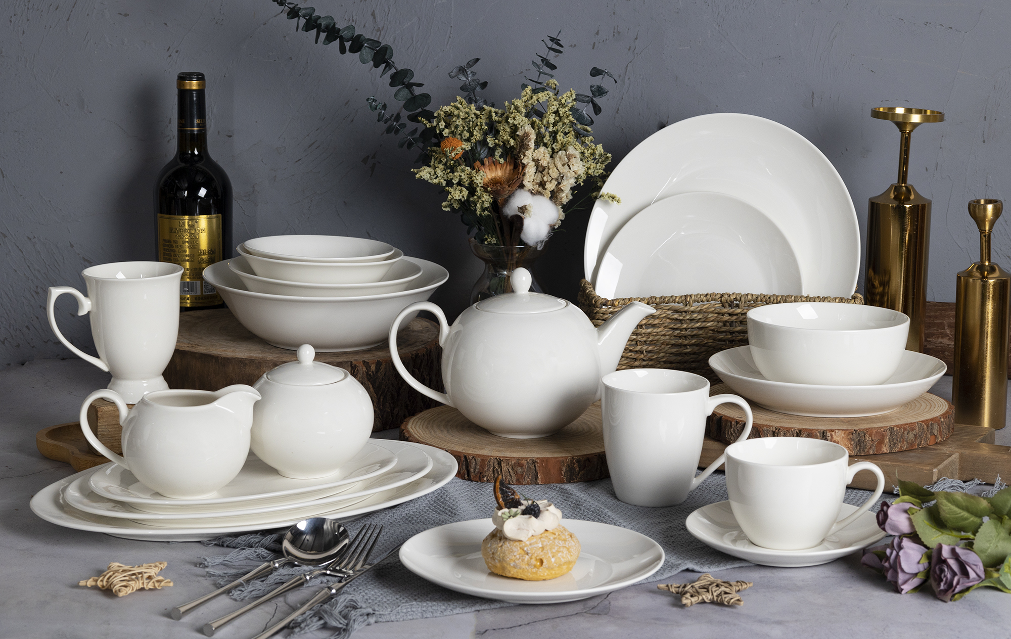 CHANGSHA HAPPY GO Elegant Moonlight Series White Bone China Tea and Dinnerware Set with Soft Gloss for Luxury Home and Restaurant Use |happygodinnerware.com