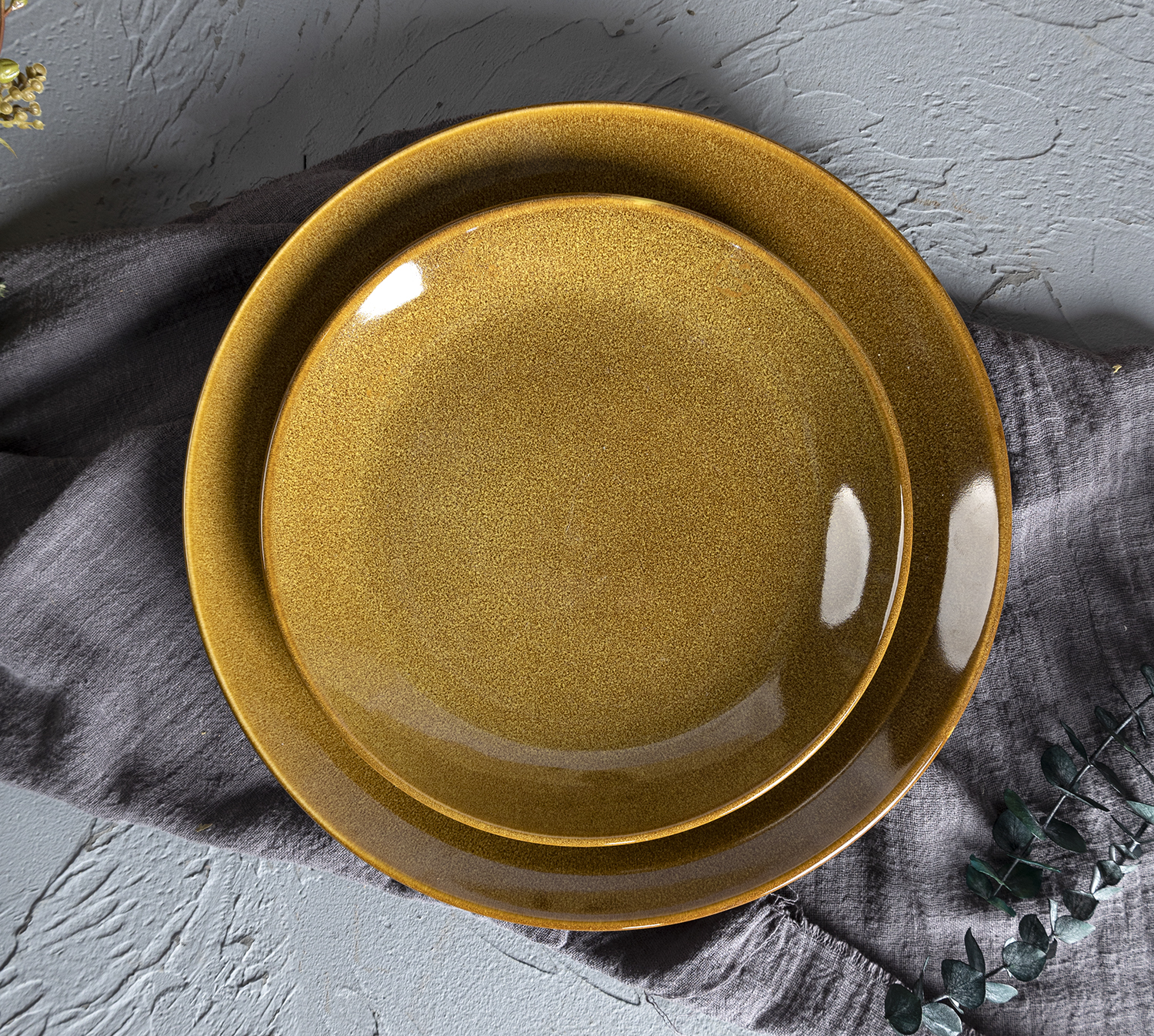CHANGSHA HAPPY GO Reactive Glaze Stoneware Dining Set in Sky Teal and Dune Beige with Nature-Inspired Tonal Contrast |happygodinnerware.com