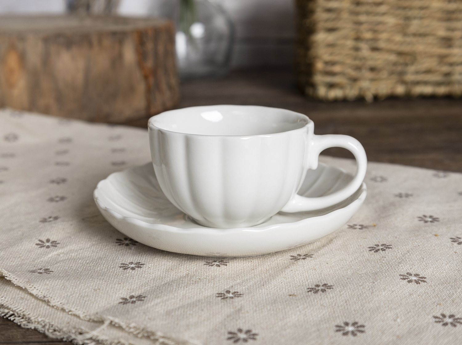 CHANGSHA HAPPY GO Nordic Style Ribbed Porcelain Dinnerware Set – Elegant Scallop Design with Premium Reactive Glaze |happygodinnerware.com