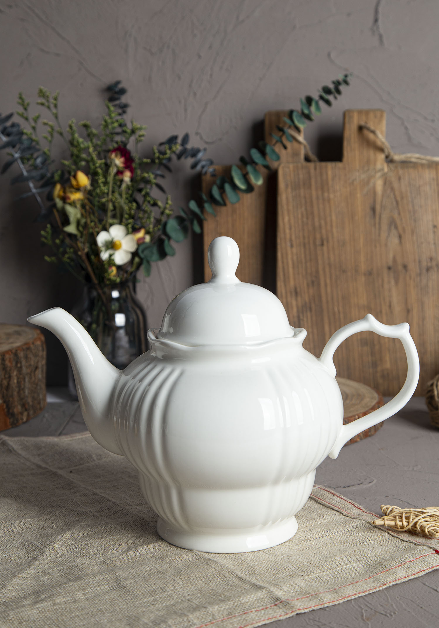 CHANGSHA HAPPY GO Vertical Striped Embossed New Bone China Collection | happygodinnerware.com