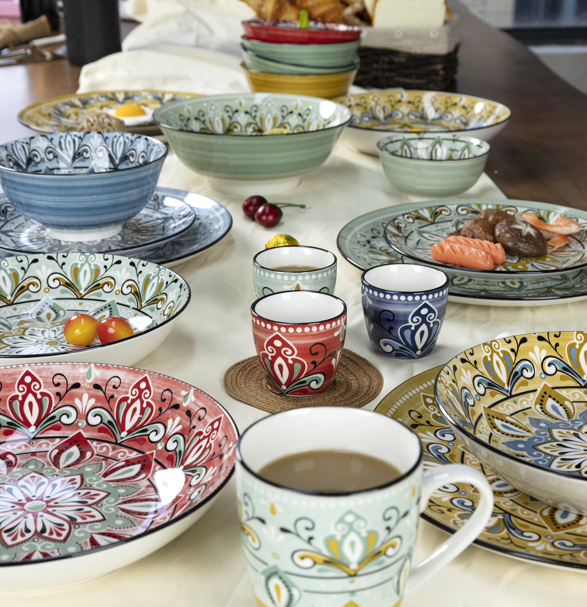CHANGSHA HAPPY GO White Porcelain Printed Pattern Dinnerware Set |happygodinnerware.com