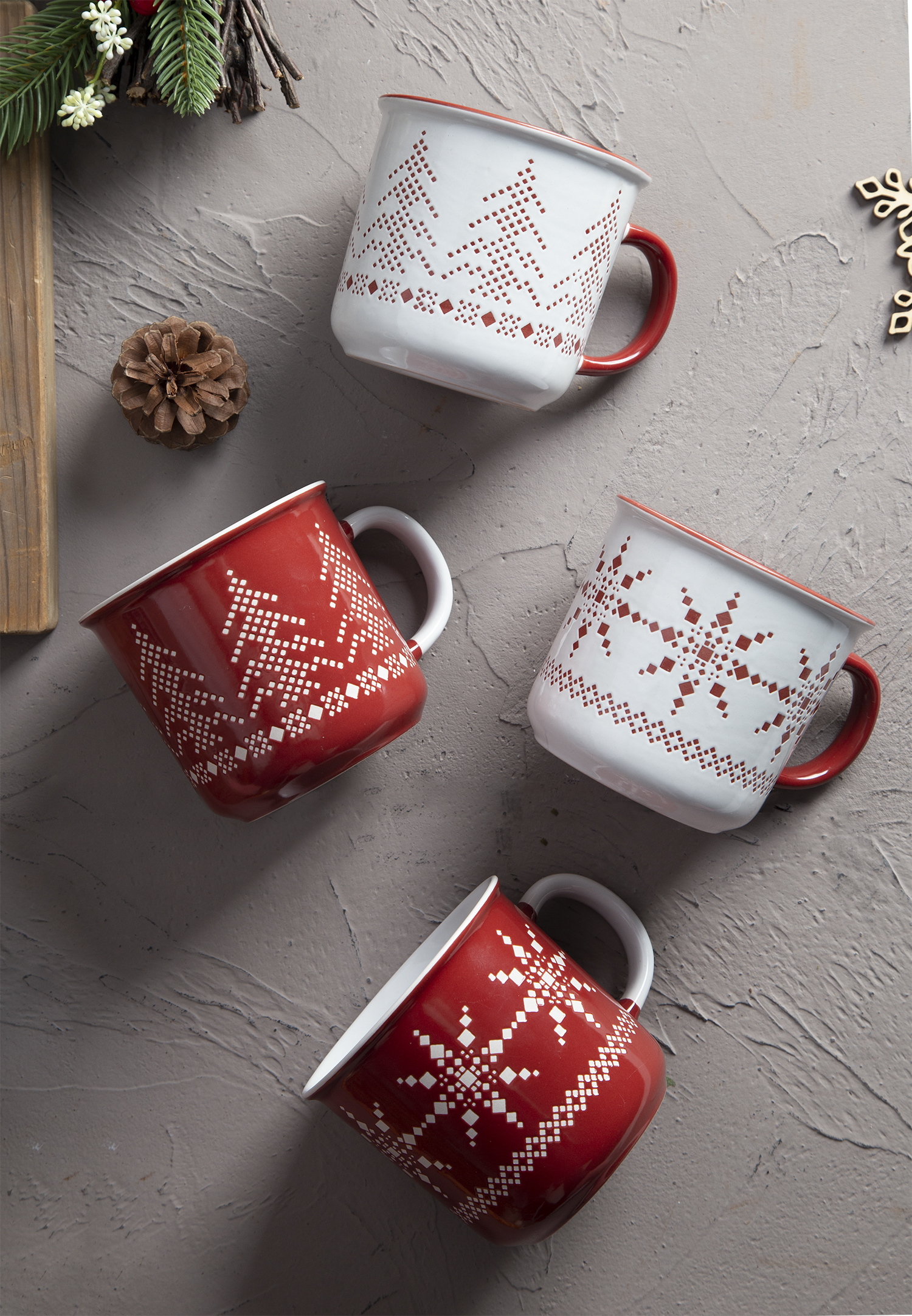 CHANGSHA HAPPY GO Christmas Stoneware Mugs with Under-Glaze Screen Print Designs | happygodinnerware.com