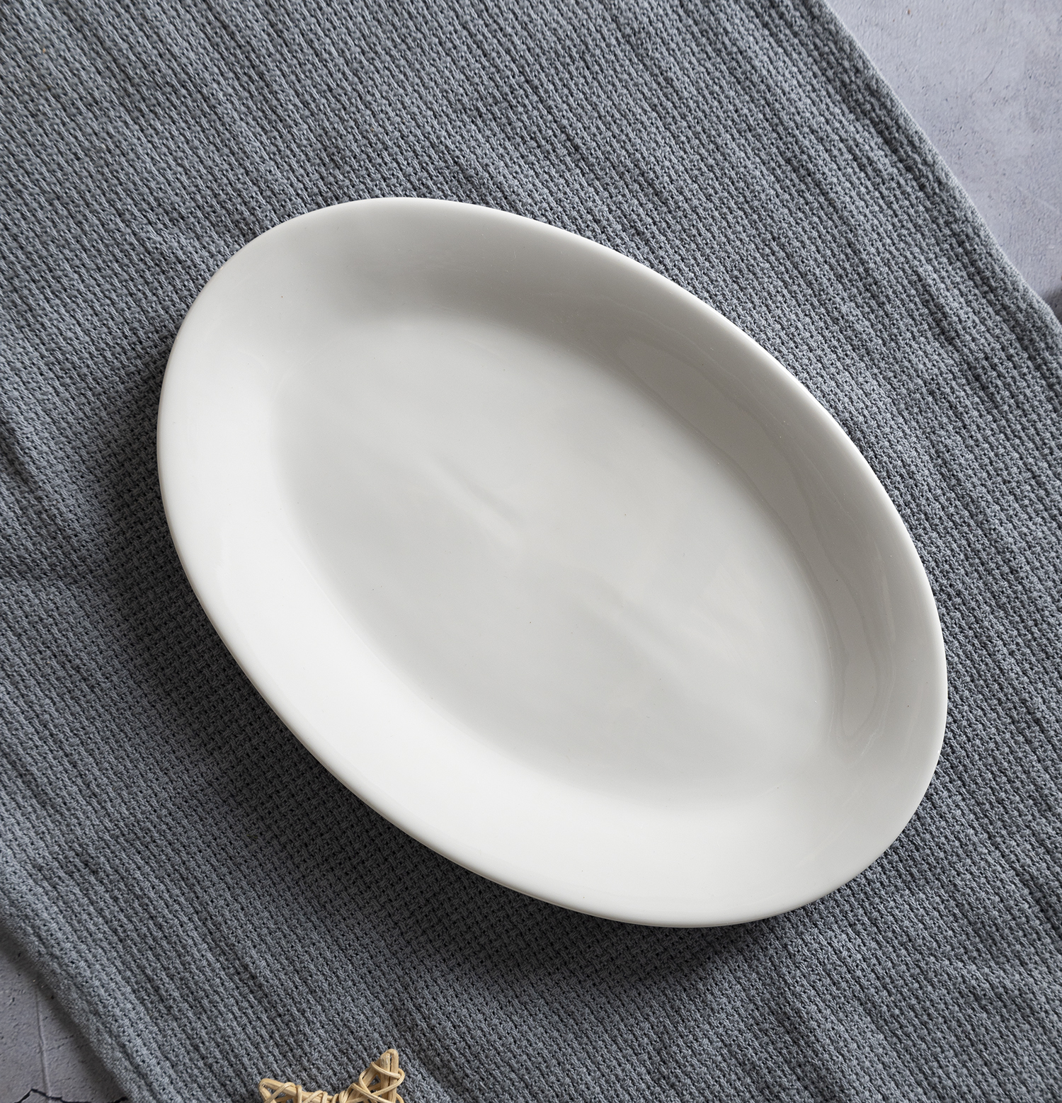 CHANGSHA HAPPY GO Elegant Moonlight Series White Bone China Tea and Dinnerware Set with Soft Gloss for Luxury Home and Restaurant Use |happygodinnerware.com