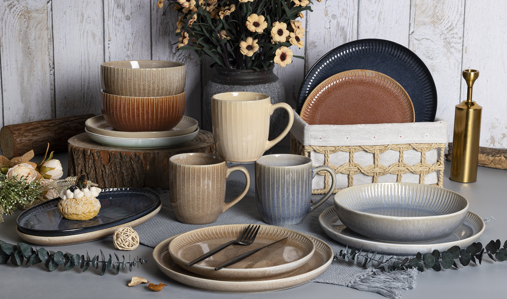 CHANGSHA HAPPY GO Classic Vertical Striped Reactive Glaze Stoneware Mug and Dinnerware Set in Six Color Variations  |happygodinnerware.com