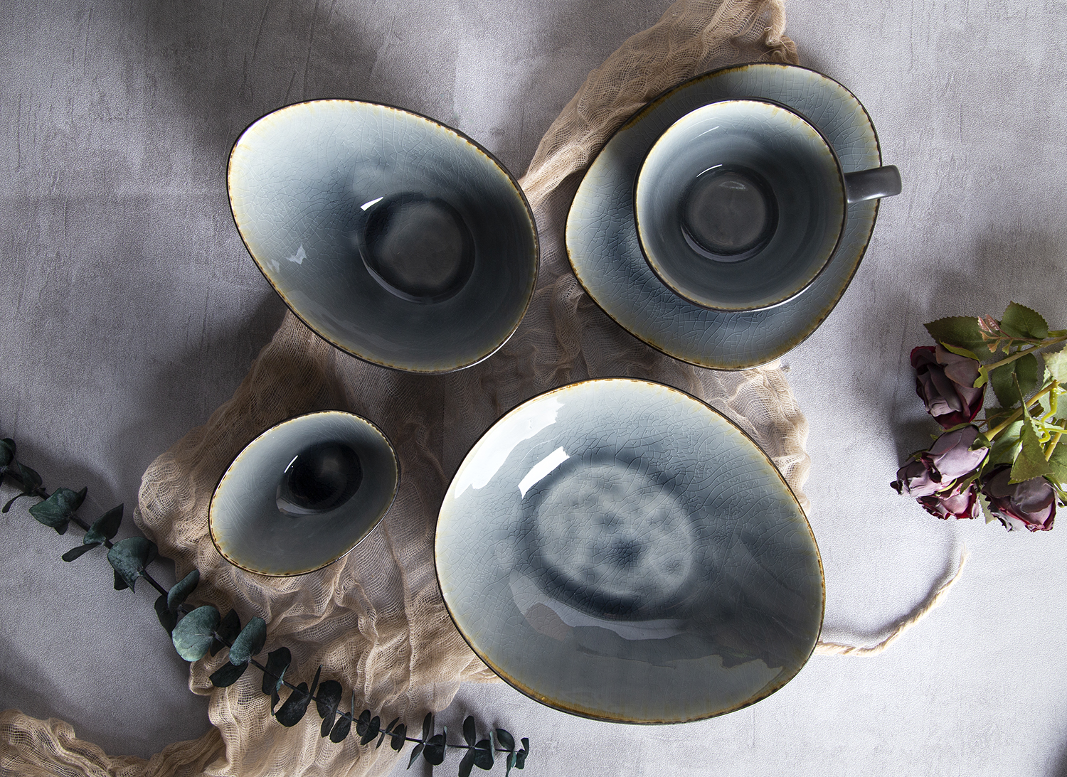 CHANGSHA HAPPY GO Embossed Pattern Crackle Glaze Stoneware | happygodinnerware.com