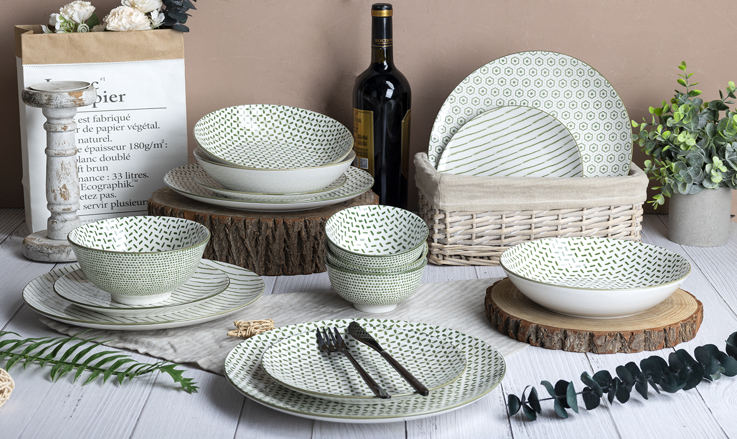 CHANGSHA HAPPY GO Botanical Green Leaf Printed White Porcelain Dinnerware Set with Nature-Inspired Patterns  |happygodinnerware.com