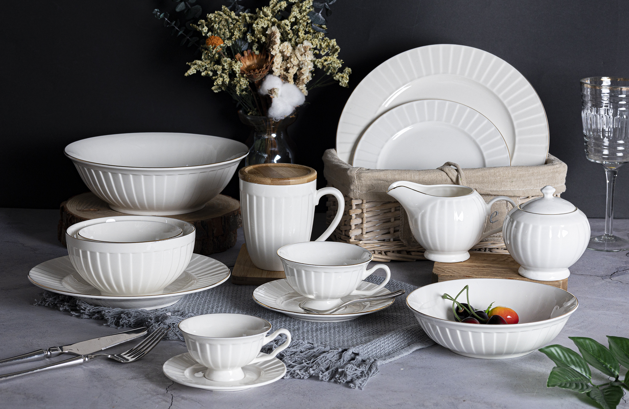 CHANGSHA HAPPY GO Classic White Bone China Dinnerware Set with Vertical Flute Embossing and Gold Rim – Elegant 18-Piece Table Set  |happygodinnerware.com