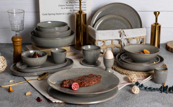 ​CHANGSHA HAPPY GO  Rustic Earth-Tone Reactive Glaze Stoneware Dinnerware Set with Subtle Sheen and Nature-Inspired Texture |happygodinnerware.com