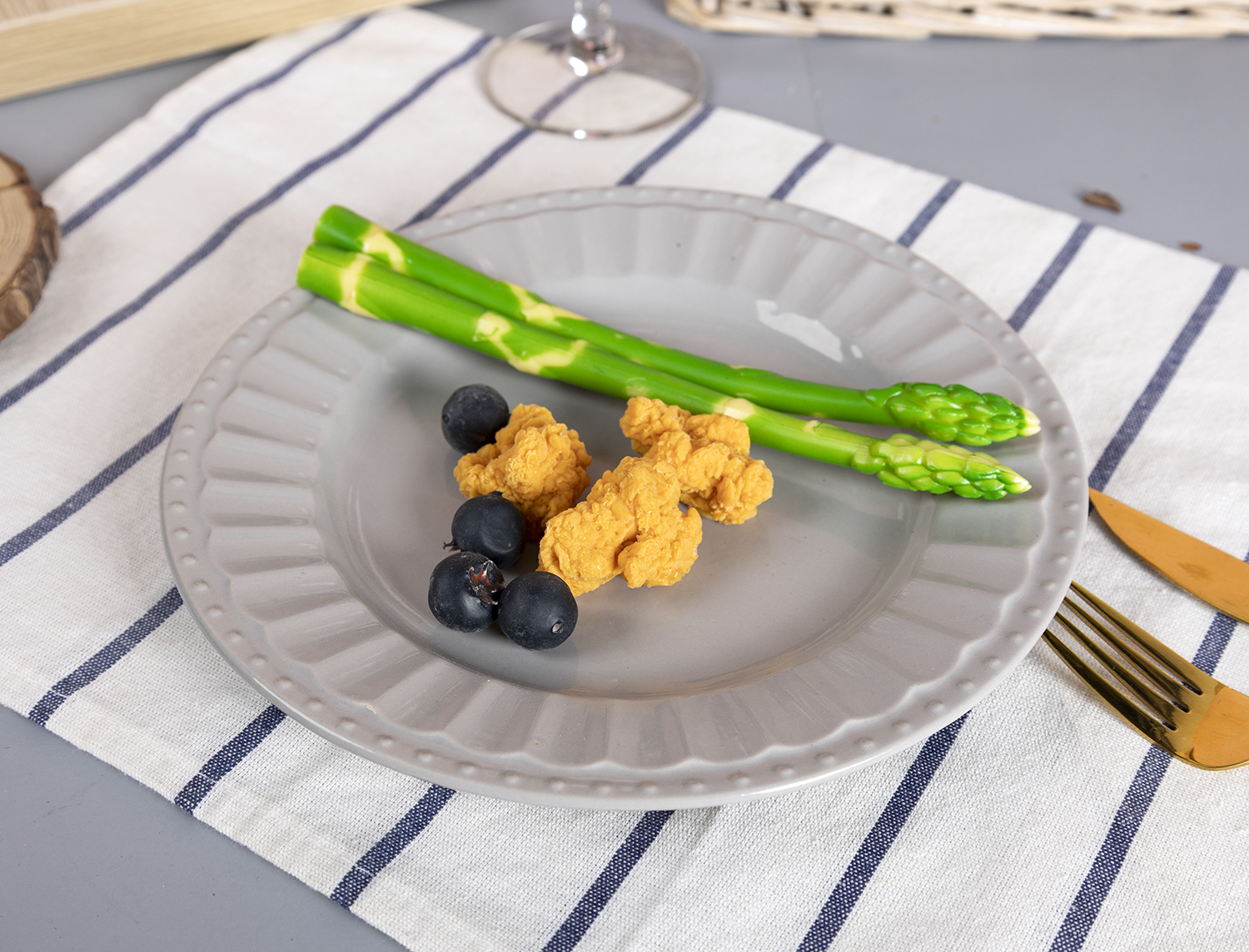 CHANGSHA HAPPY GO  Gray Embossed Stoneware British Afternoon Tea and Dinnerware Set with Minimalist Design  |happygodinnerware.com