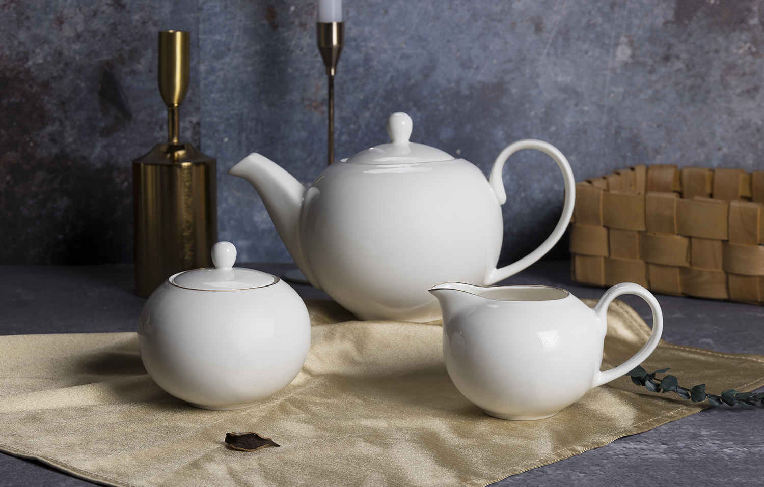 CHANGSHA HAPPY GO Elegant White Fine Bone China Dinner Set |happygodinnerware.com