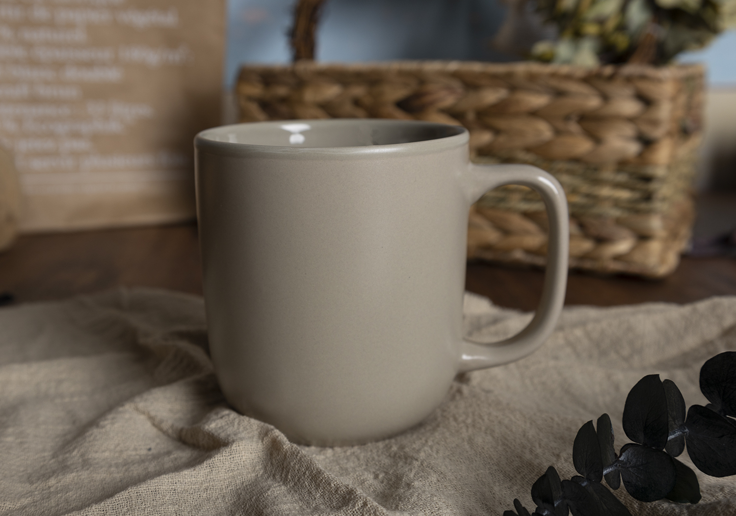 CHANGSHA HAPPY GO  Nordic-Inspired Solid Color Glazed Stoneware Tableware Set in Warm Neutral Shades |happygodinnerware.com