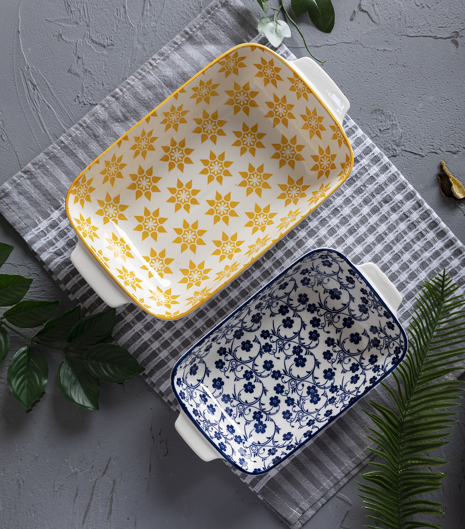 CHANGSHA HAPPY GO Colorful Floral Printed White Porcelain Rectangular Bakeware Dish Set – Oven-Safe Ceramic Baking Trays with Handles |happygodinnerware.com