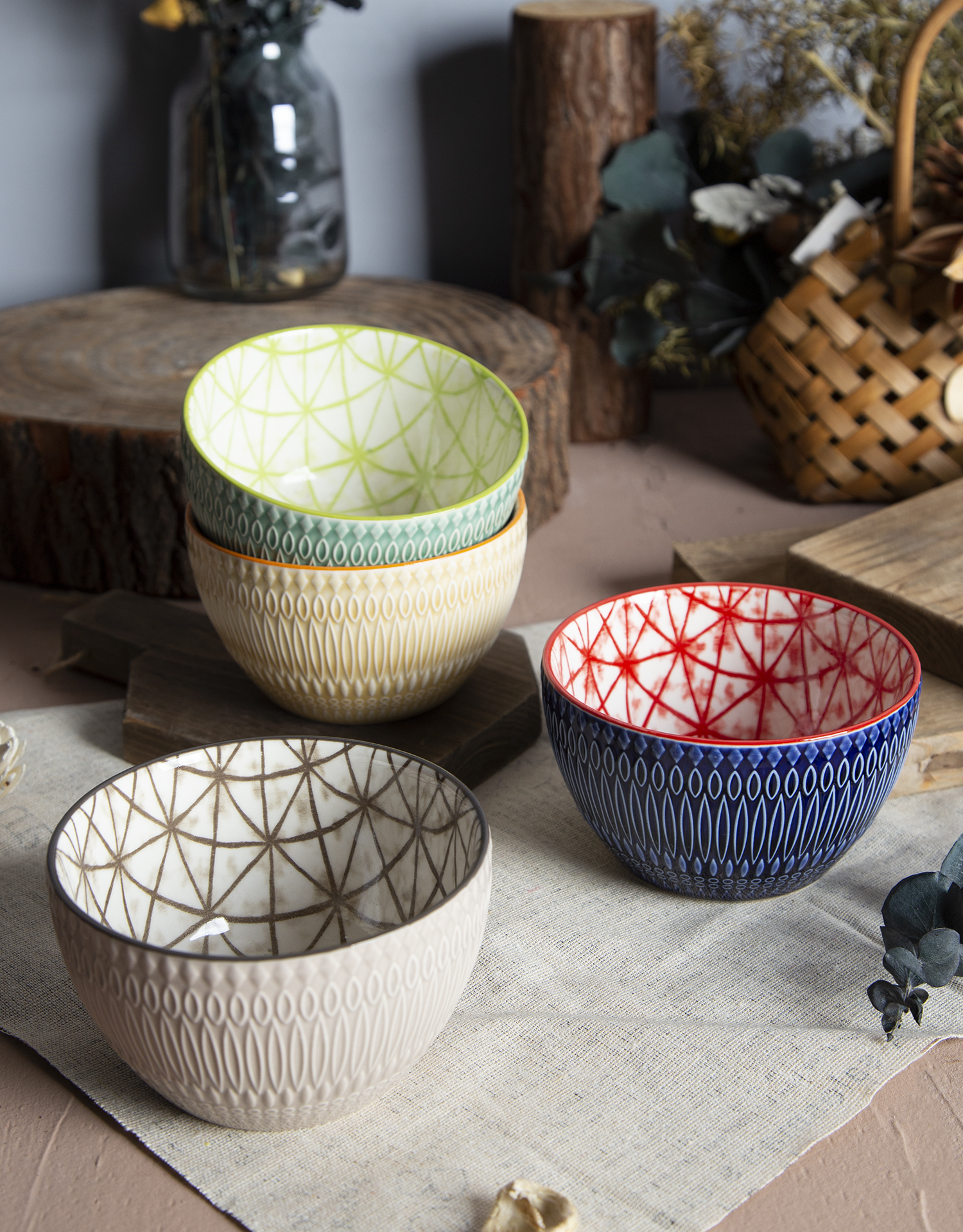CHANGSHA HAPPY GO Geometric Embossed Stoneware Bowls with Floral Print | happygodinnerware.com