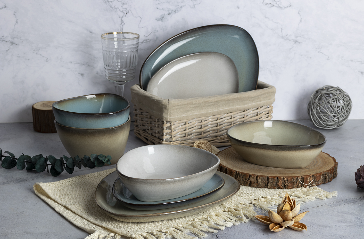 CHANGSHA HAPPY GO Reactive Glaze Stoneware Dinnerware Set – Handcrafted Gradient Ceramic Plates and Bowls in Earth Tones |happygodinnerware.com