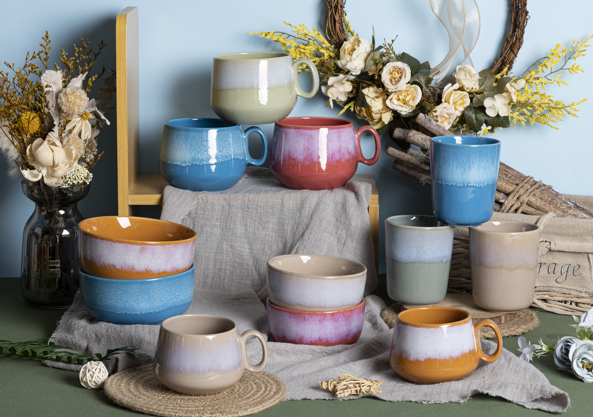 CHANGSHA HAPPY GO  Two-Tone Patchwork Reactive Glaze Stoneware Dinner Set with Textured Glaze Effect |Dopamine Series Ceramics  |happygodinnerware.com