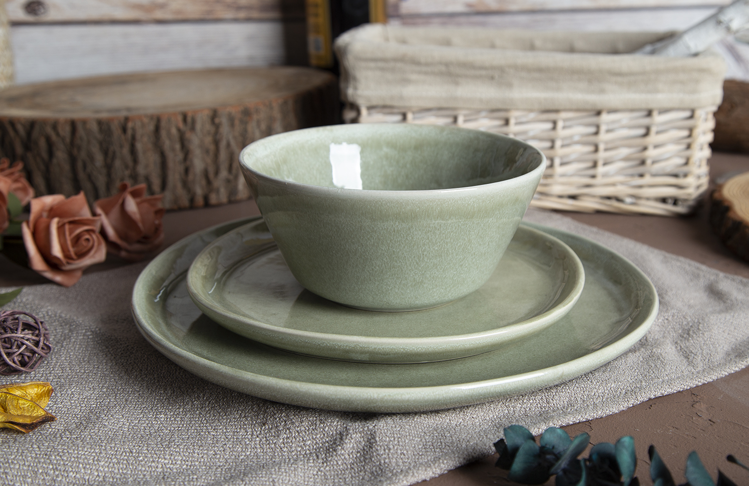 CHANGSHA HAPPY GO Colorful Glaze Ceramic Collection: Harmonious Blend of Earthy Tones |happygodinnerware.com