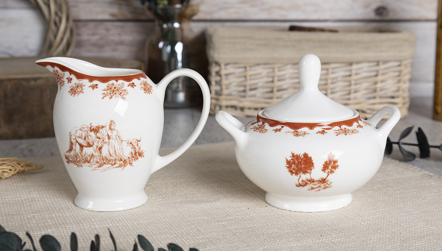 CHANGSHA HAPPY GO Vintage Red Countryside Scene Decal Bone China Tableware Set – Classic Western Style Dinner Set  |happygodinnerware.com