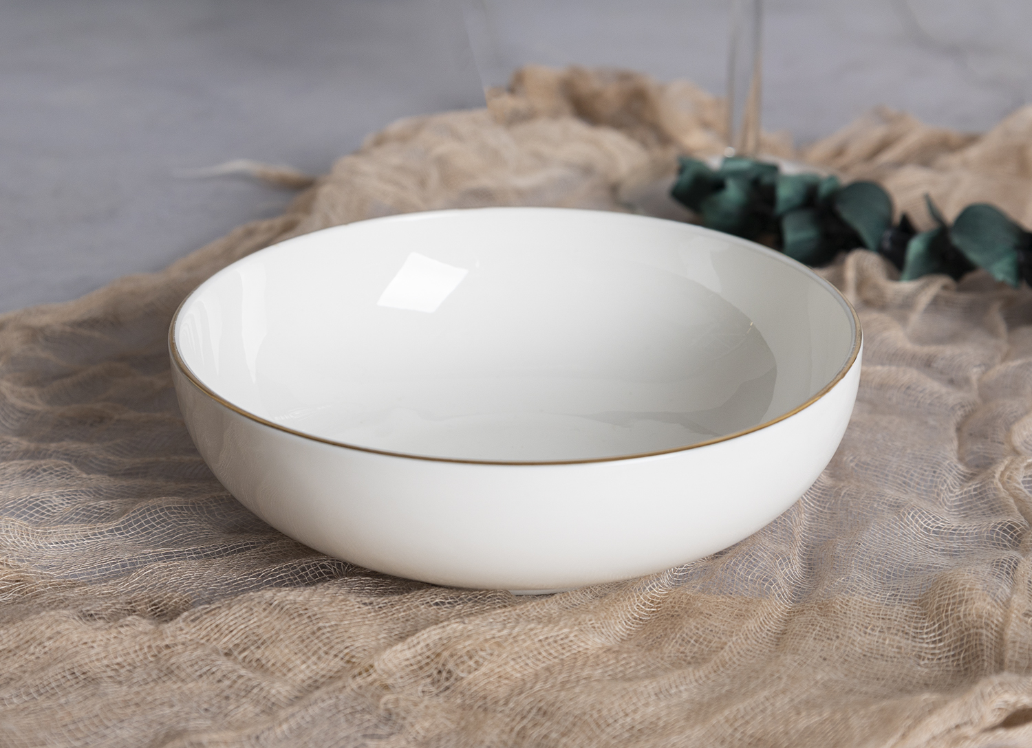 CHANGSHA HAPPY GO Modern Minimalist Gold-Rimmed Tableware Set for Formal and Everyday Dining – Elegant Porcelain from Changsha Happy Go Ceramic |happygodinnerware.com