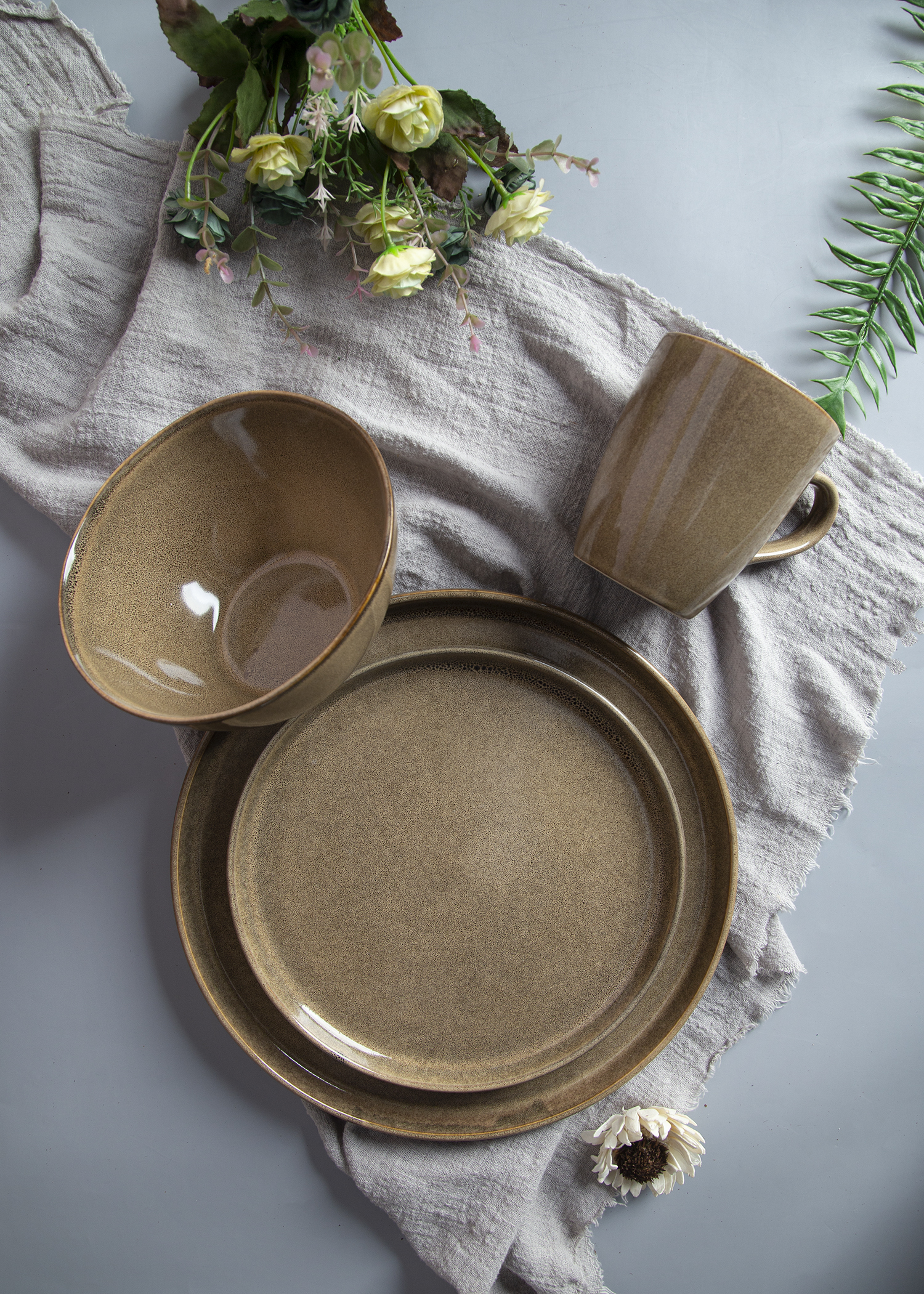 CHANGSHA HAPPY GO Embossed Green & Brown Reactive Stoneware Collection |happygodinnerware.com