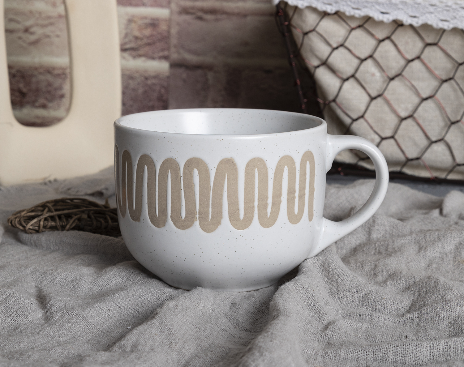 ​CHANGSHA HAPPY GO  Matte White Stoneware Coffee Mug Set with Minimalist Geometric Silkscreen   |happygodinnerware.com