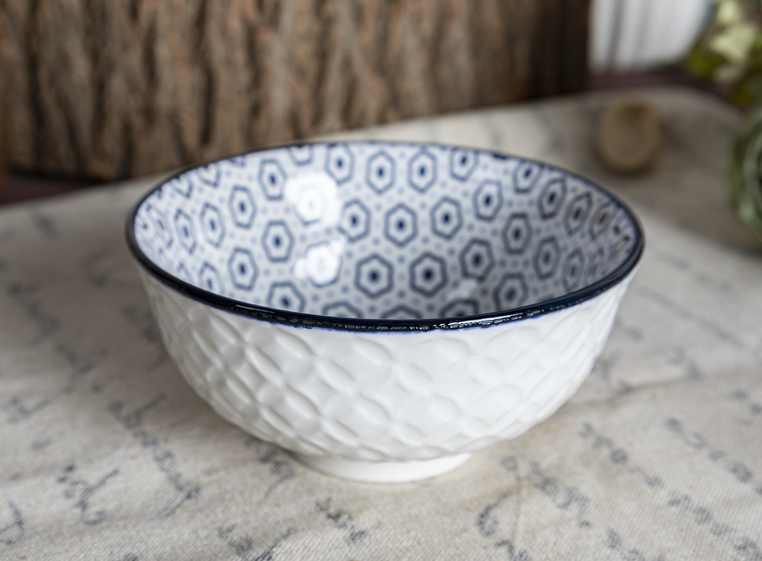 CHANGSHA HAPPY GO Embossed Porcelain Bowl Set with Multi-Patterned Colorful Interiors and Pineapple Texture |happygodinnerware.com