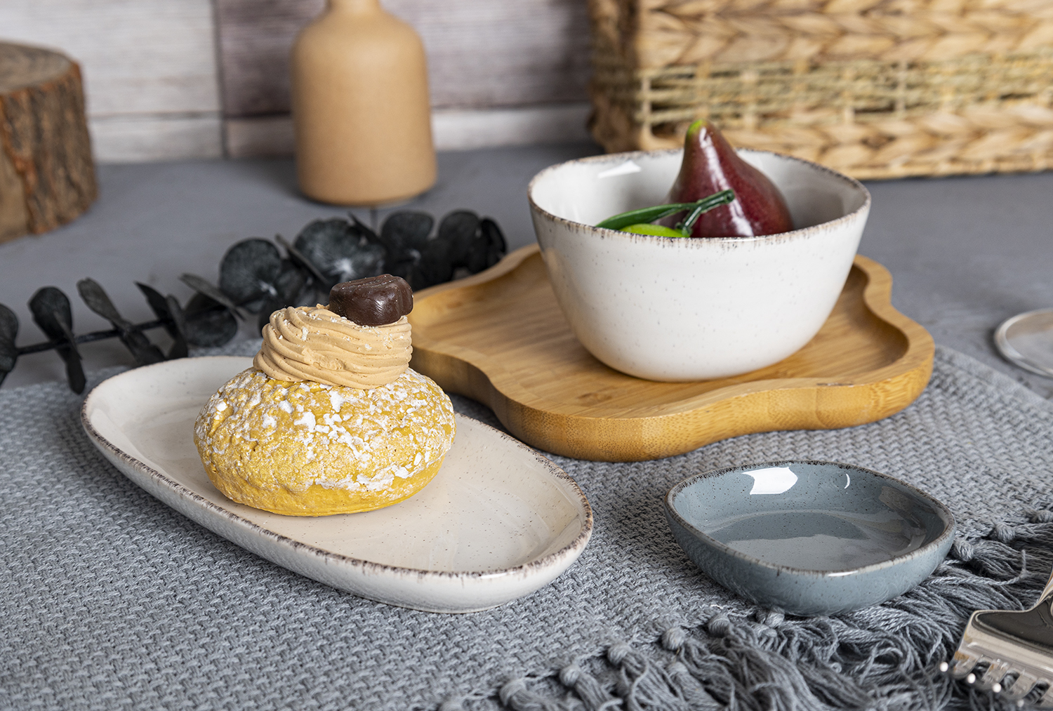 CHANGSHA HAPPY GO  Minimalist Reactive Glaze Stoneware Dinner Set in Soft Gray with Subtle Satin Shine  |happygodinnerware.com