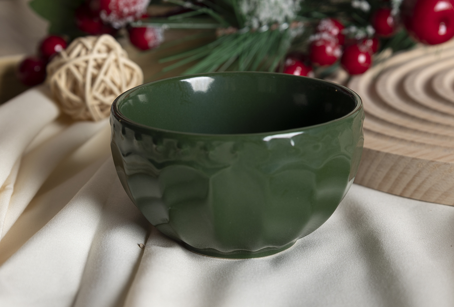 CHANGSHA HAPPY GO  Dark Green Embossed Stoneware British Afternoon Tea and Dinnerware Set with Elegant Glaze  |happygodinnerware.com