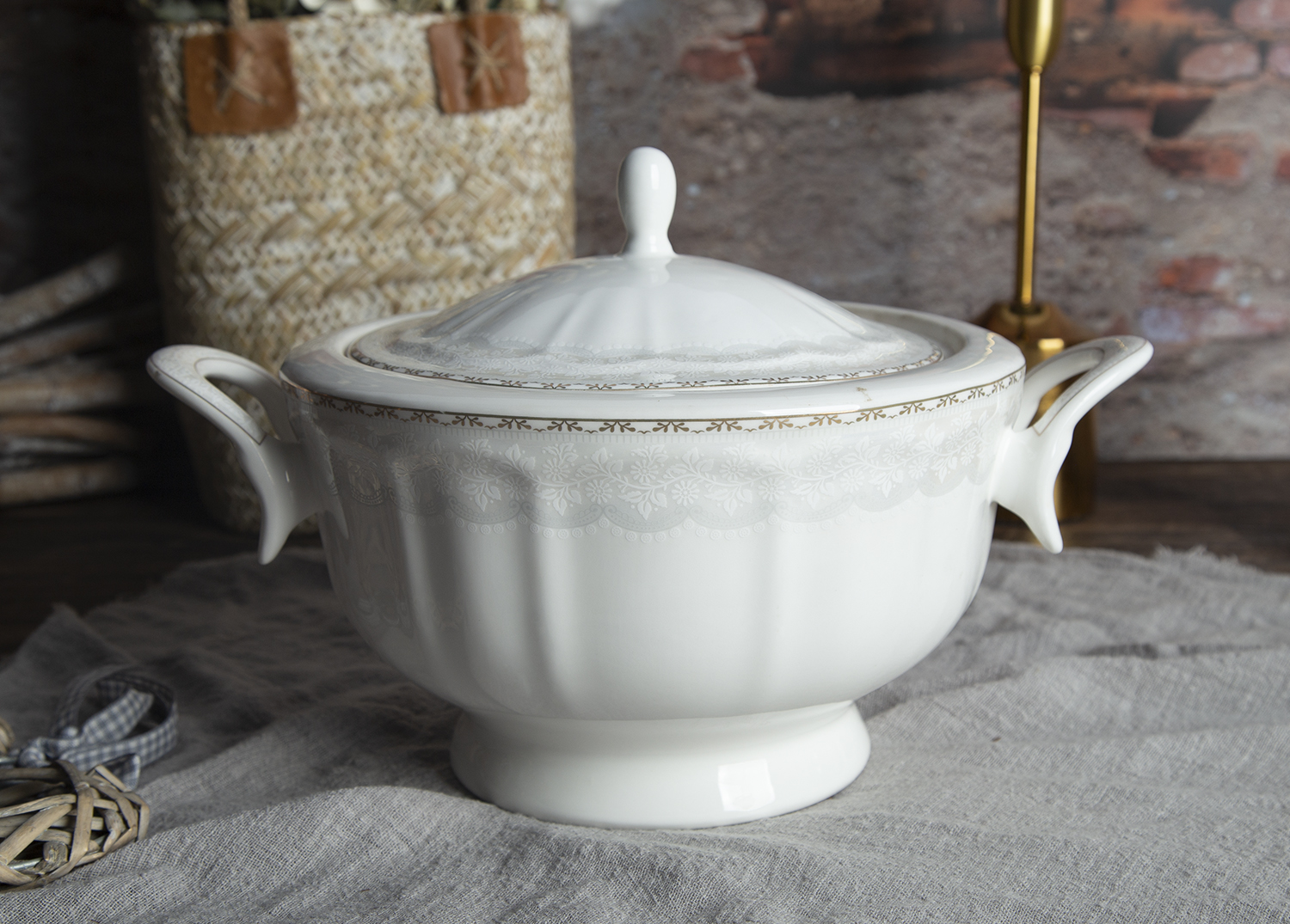 CHANGSHA HAPPY GO Floral Decal and Embossed New Bone China Dinnerware | happygodinnerware.com