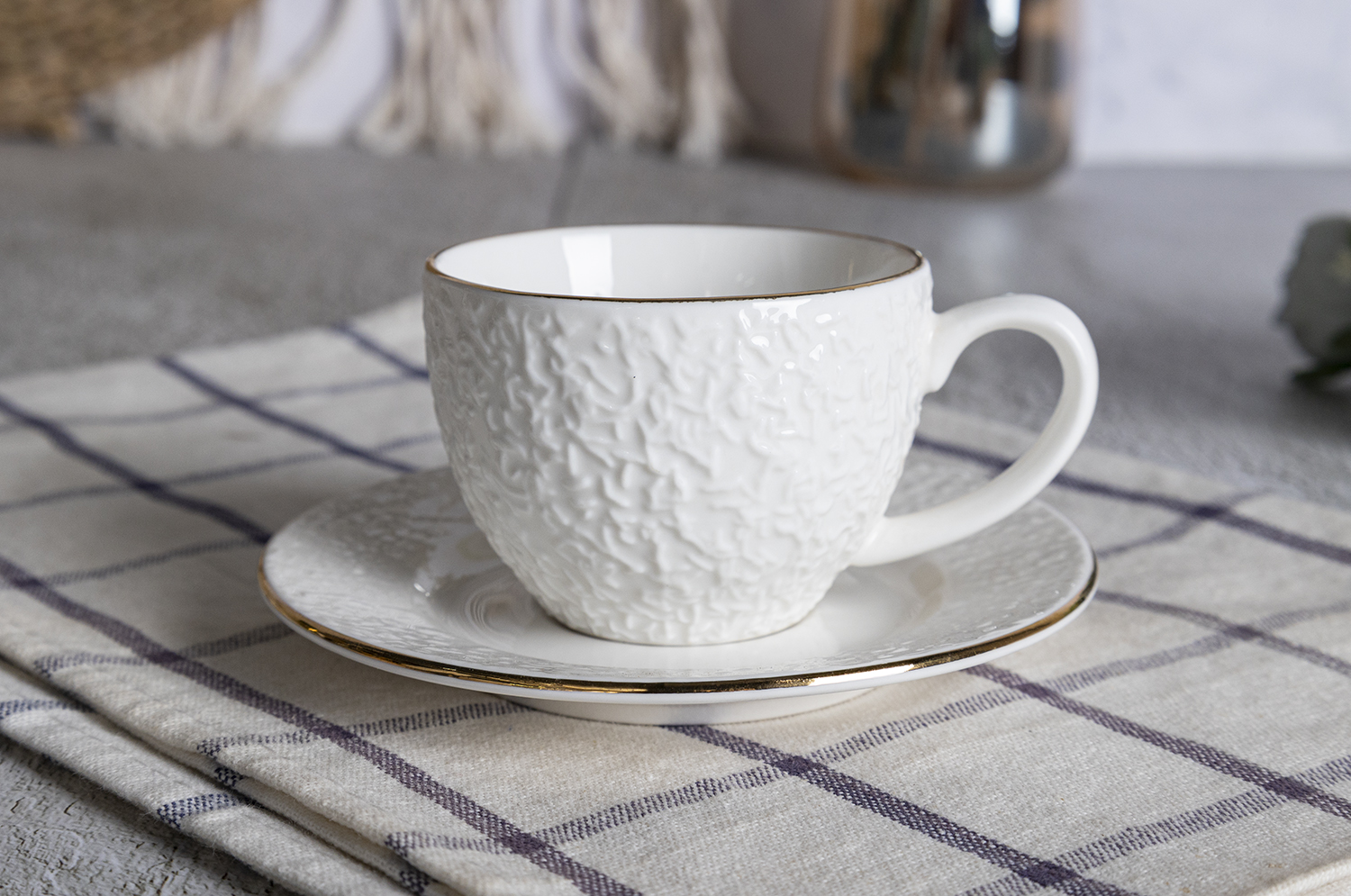 CHANGSHA HAPPY GO Gold Rim Woven Embossed Bone China Dinnerware |happygodinnerware.com