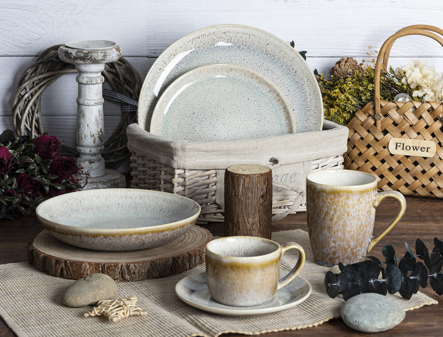 CHANGSHA HAPPY GO  Vintage Horizon Reactive Glaze Ceramic Dinnerware Set in Warm Golden and Misty Blue Tones |happygodinnerware.com