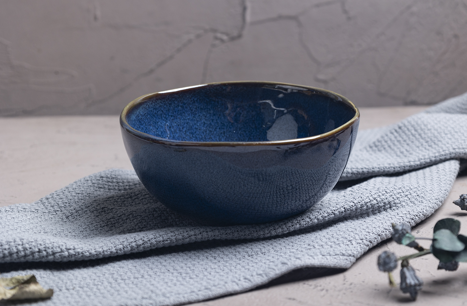 CHANGSHA HAPPY GO Midnight Blue Reactive Glaze Stoneware Dinnerware Set – Elegant Plates, Bowls & Mugs with Subtle Rim Detail|happygodinnerware.com