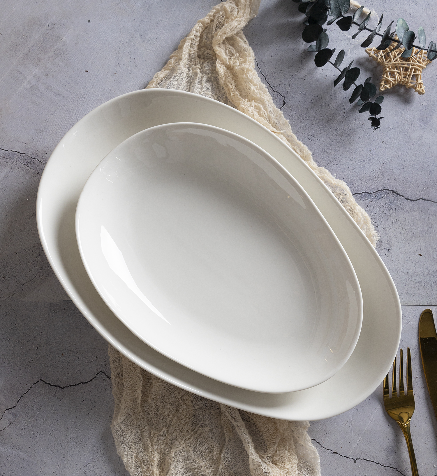 CHANGSHA HAPPY GO Creative Geometric Shape Bone China Dinnerware Set with Smooth White Finish for Modern Table Setting |happygodinnerware.com