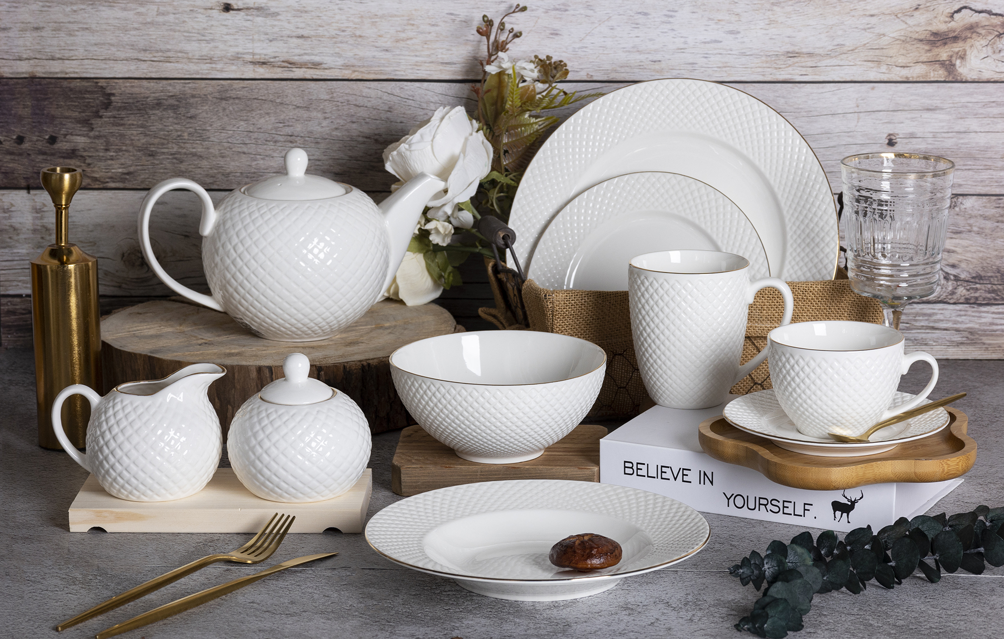 CHANGSHA HAPPY GO Gold-Trimmed, Diamond-Embossed New Bone China Collection | happygodinnerware.com
