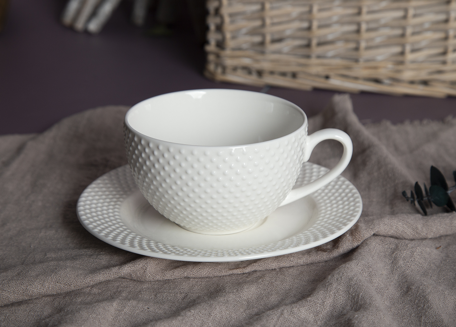 CHANGSHA HAPPY GO Polka-Dot Embossed New Bone China Collection | happygodinnerware.com