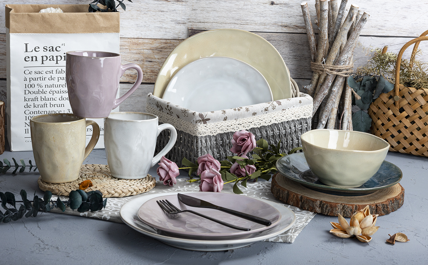 CHANGSHA HAPPY GO  Handcrafted Stoneware Dinnerware Set with Embossed Reactive Glaze in Natural Pastel Tones|happygodinnerware.com