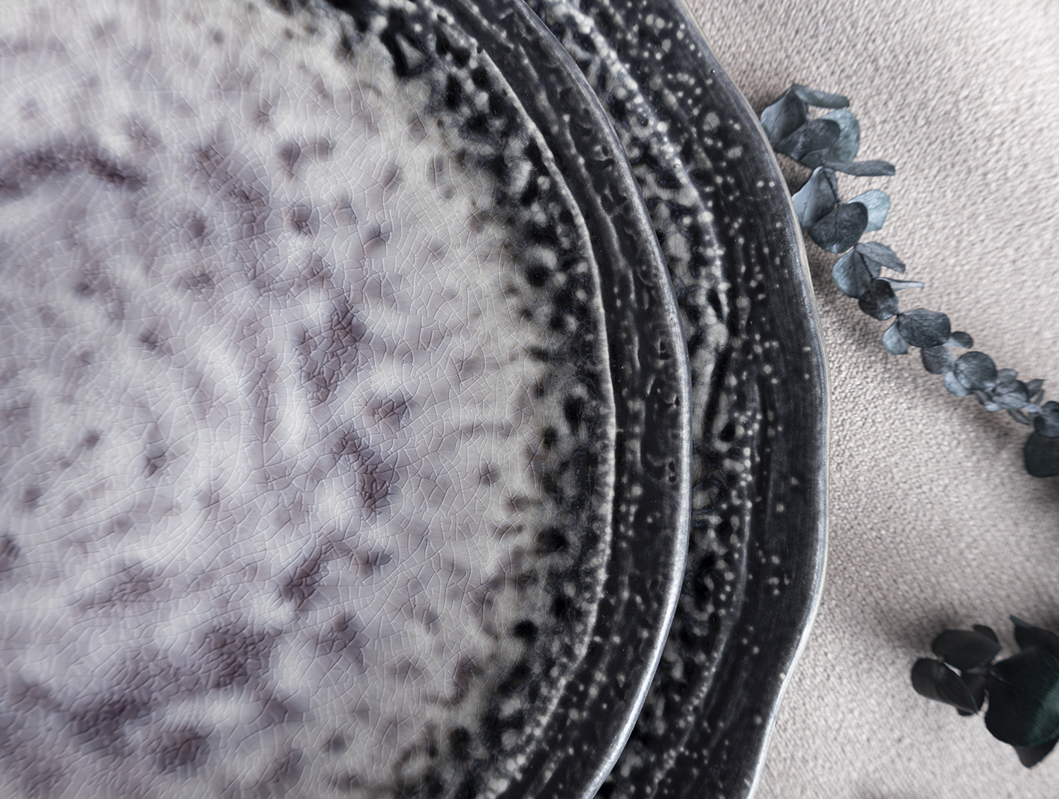 CHANGSHA HAPPY GO  Handcrafted Reactive Glaze Stoneware Dinnerware Set in Elegant Violet Crystal Pattern |Dopamine Series Ceramics  |happygodinnerware.com