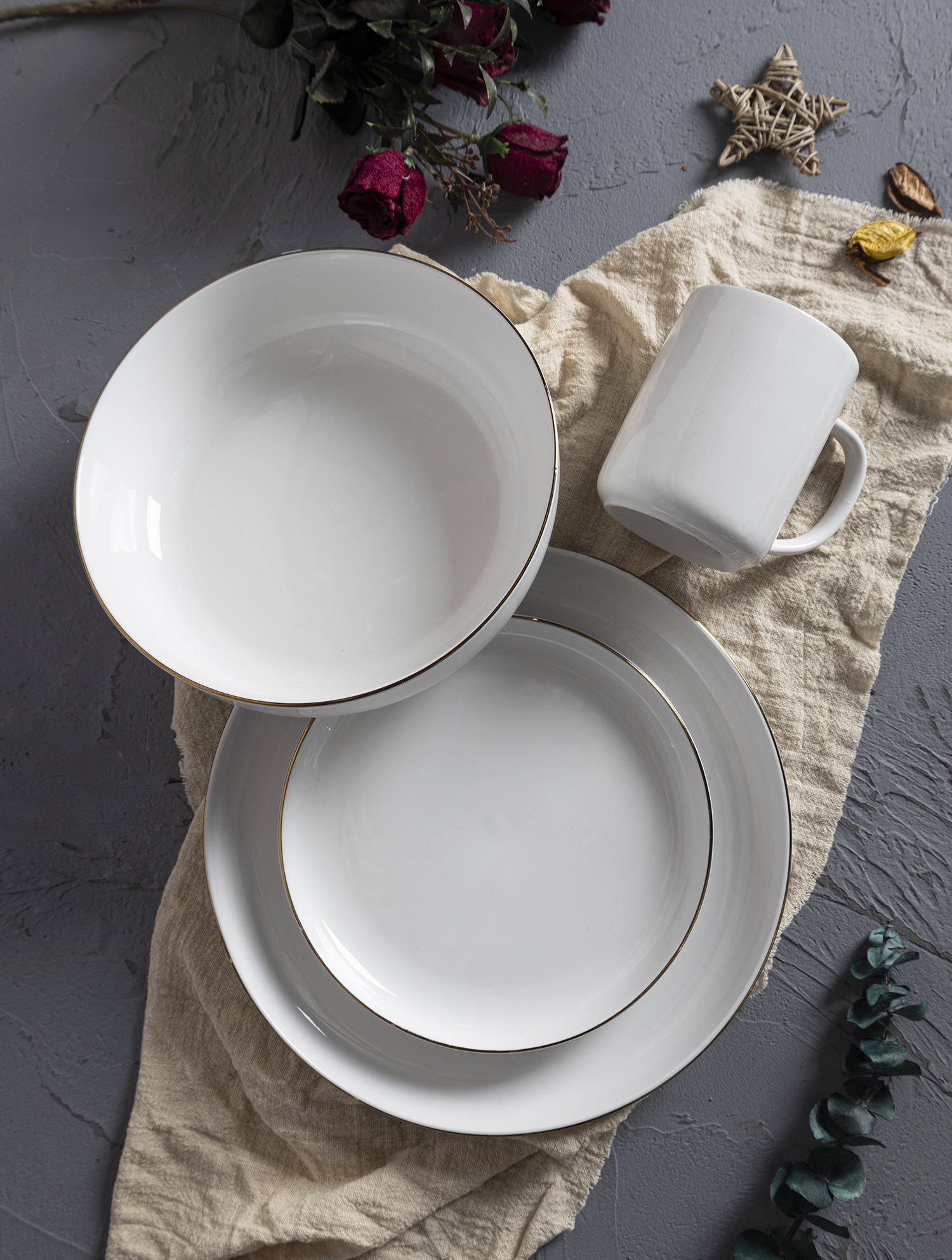 CHANGSHA HAPPY GO White Porcelain Tableware Set with Gold Rim | happygodinnerware.com