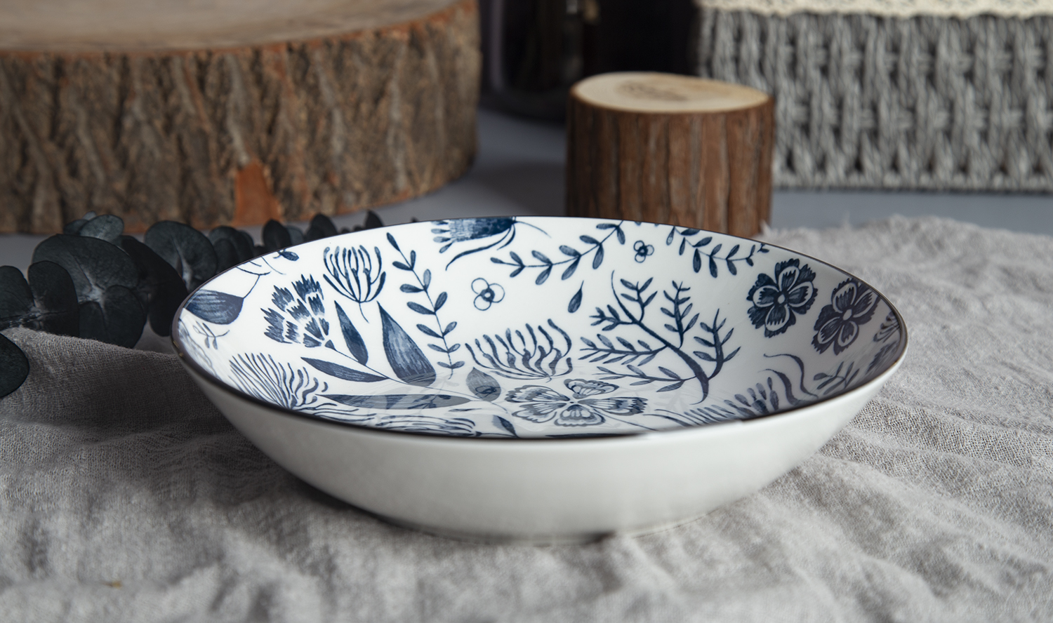 CHANGSHA HAPPY GO White Porcelain Dinnerware with Floral Print and Painted Rim | happygodinnerware.com