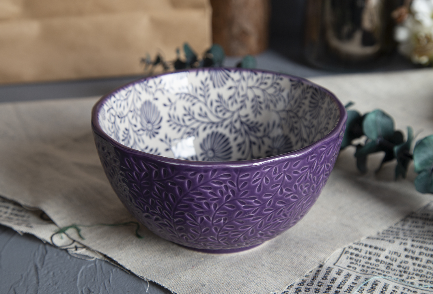 CHANGSHA HAPPY GO Wisteria Embossed Stoneware Bowls with Floral Print | happygodinnerware.com
