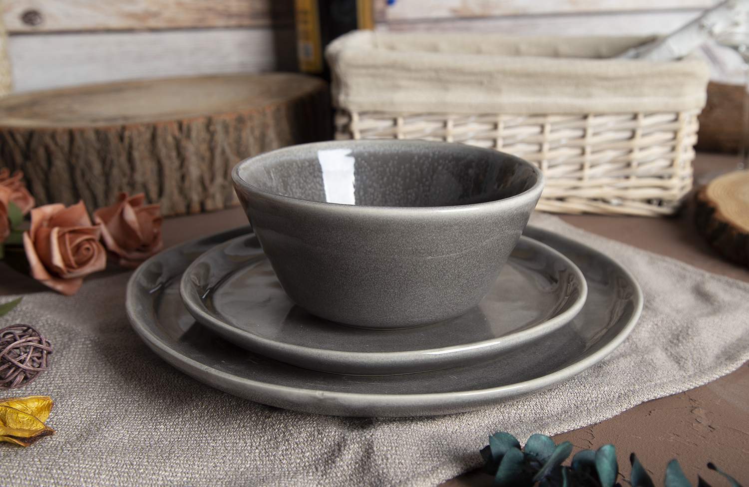 CHANGSHA HAPPY GO Colorful Glaze Ceramic Collection: Harmonious Blend of Earthy Tones |happygodinnerware.com