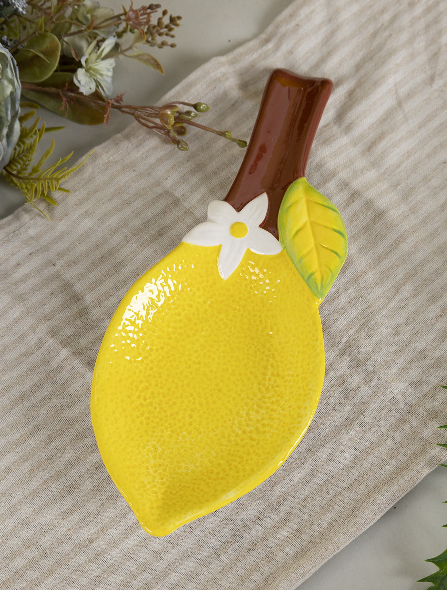 CHANGSHA HAPPY GO Embossed Ceramic Lemon Shaped Dinnerware Set with Handle and Leaf Detailing – Bright Yellow Serving Bowls and Jar |happygodinnerware.com