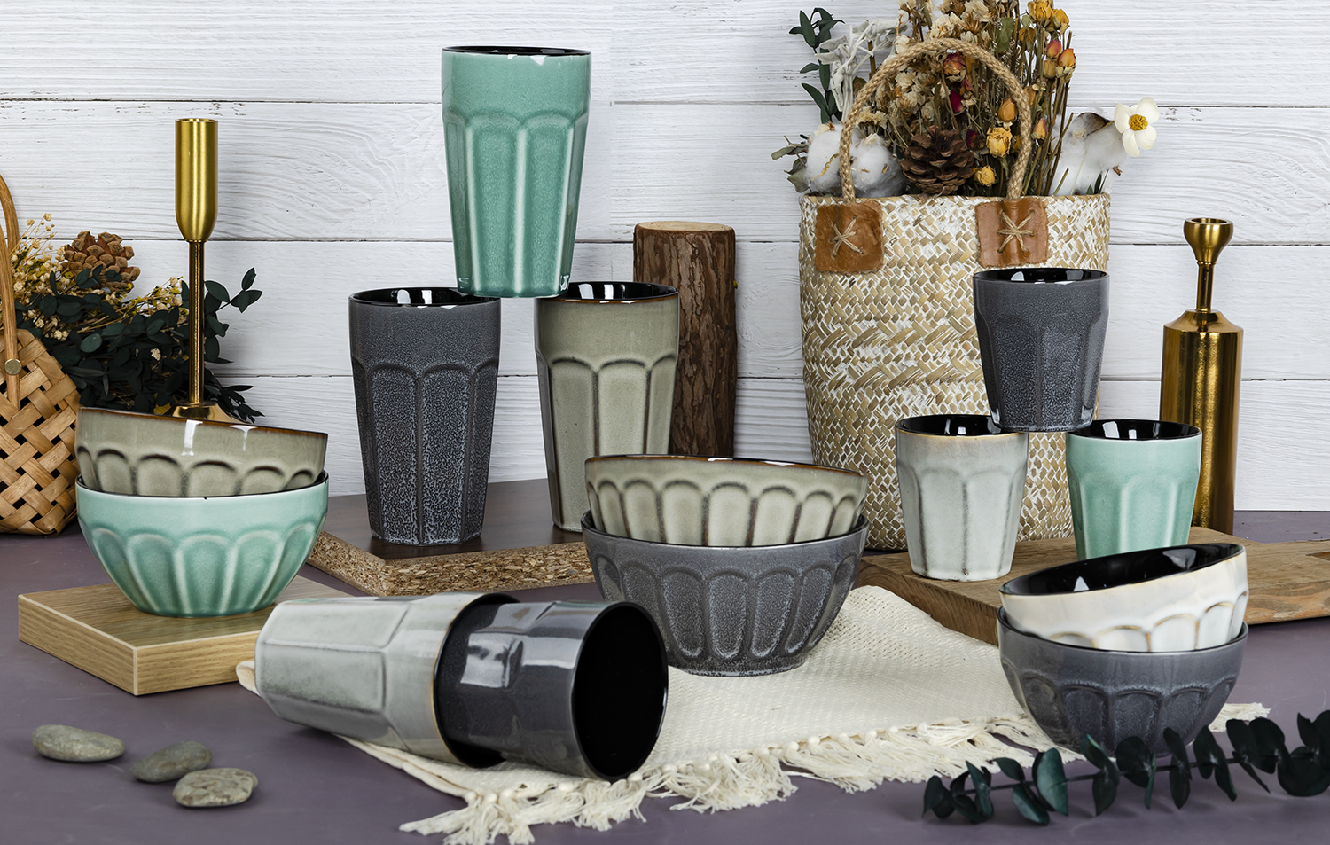 CHANGSHA HAPPY GO  Elegant Embossed Fine Bone China Bowl and Tumbler Set with Reactive Glaze Finish for Versatile Dining and Serving |Dopamine Series Ceramics  |happygodinnerware.com