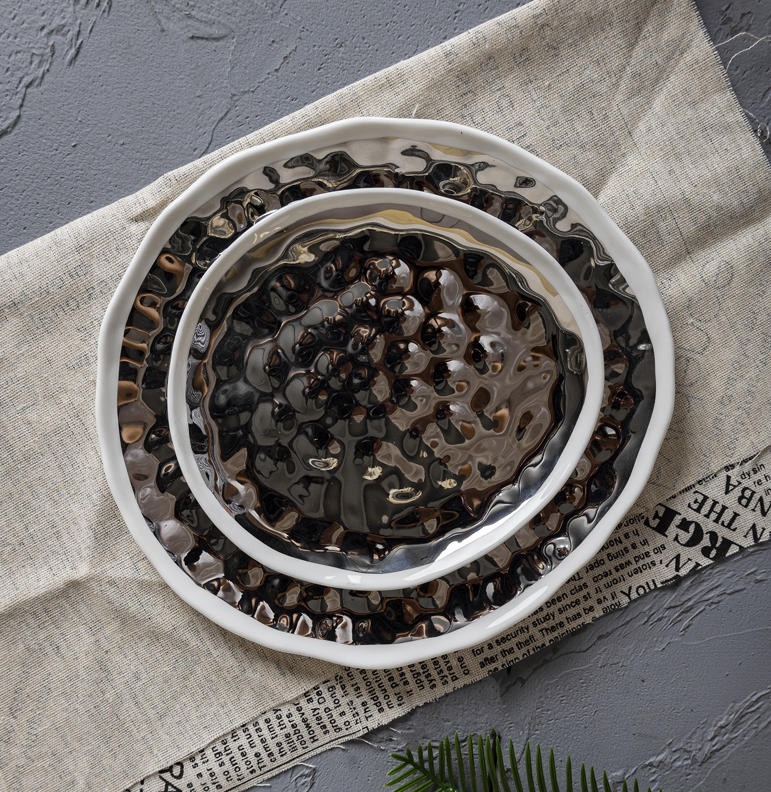 CHANGSHA HAPPY GO Reflective Silver Electroplated Bone China Tea and Dinnerware Set with Hammer Texture for Elegant Dining Occasions |happygodinnerware.com