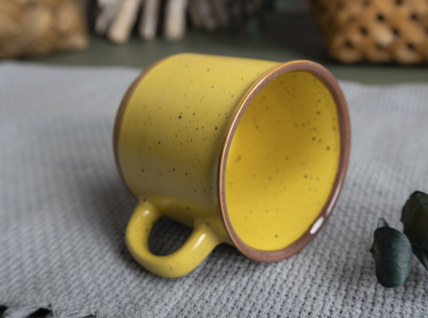 ​CHANGSHA HAPPY GO Vintage Rustic Reactive Glaze Stoneware Mug and Bowl Set with Natural Earth Tone Finish |Dopamine Series Ceramics  |happygodinnerware.com