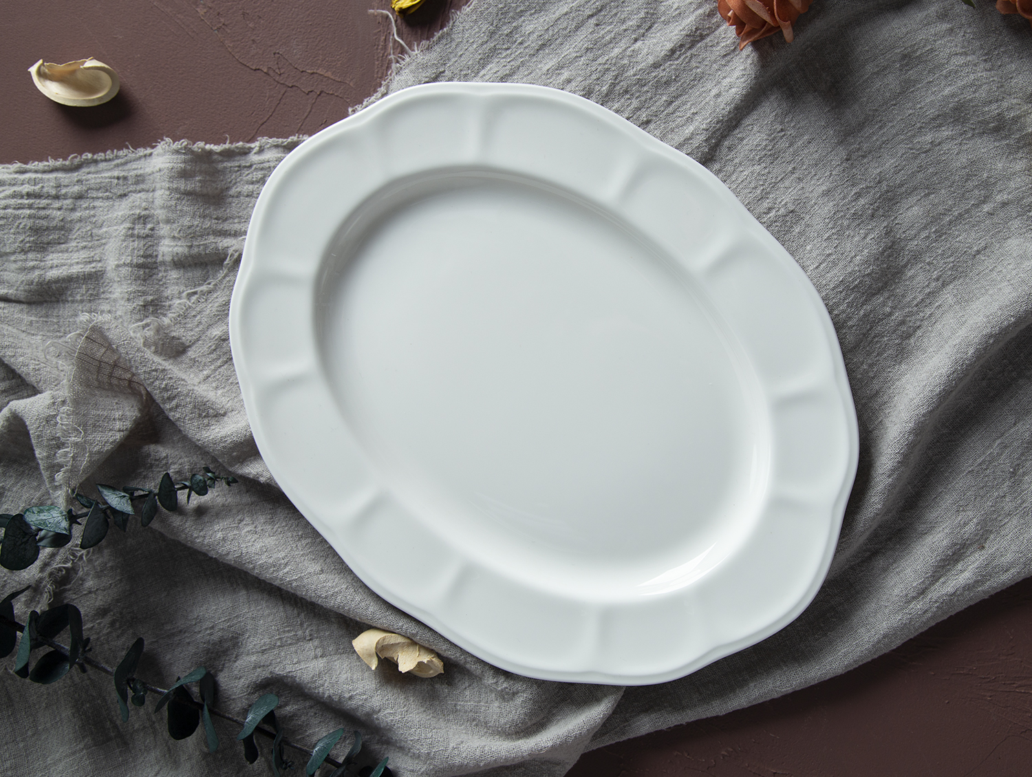 ​CHANGSHA HAPPY GO Elegant Embossed Bone China Tea Cup and Saucer Set |happygodinnerware.com