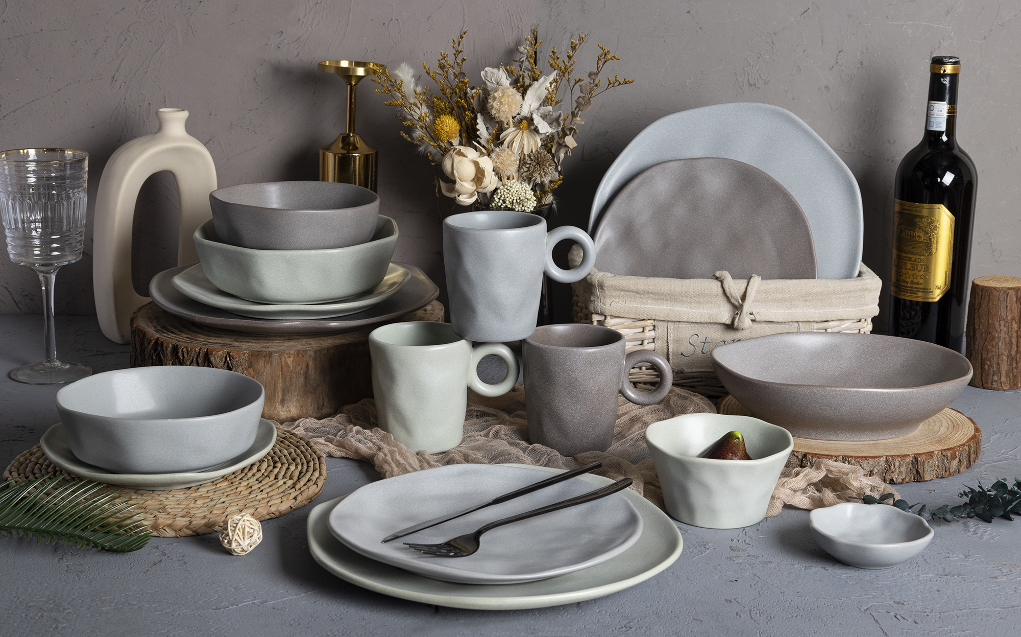 CHANGSHA HAPPY GO  Nordic Minimalist Matte Stoneware Dinnerware Set – Wabi-Sabi Aesthetic with Organic Handmade Texture |happygodinnerware.com