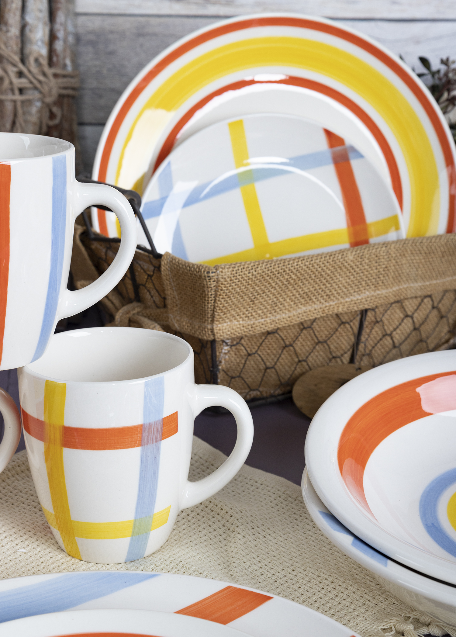 CHANGSHA HAPPY GO Bright Color Block Handpainted Fine Earthenware Dinnerware Set with High Contrast and Rustic Finish  |happygodinnerware.com
