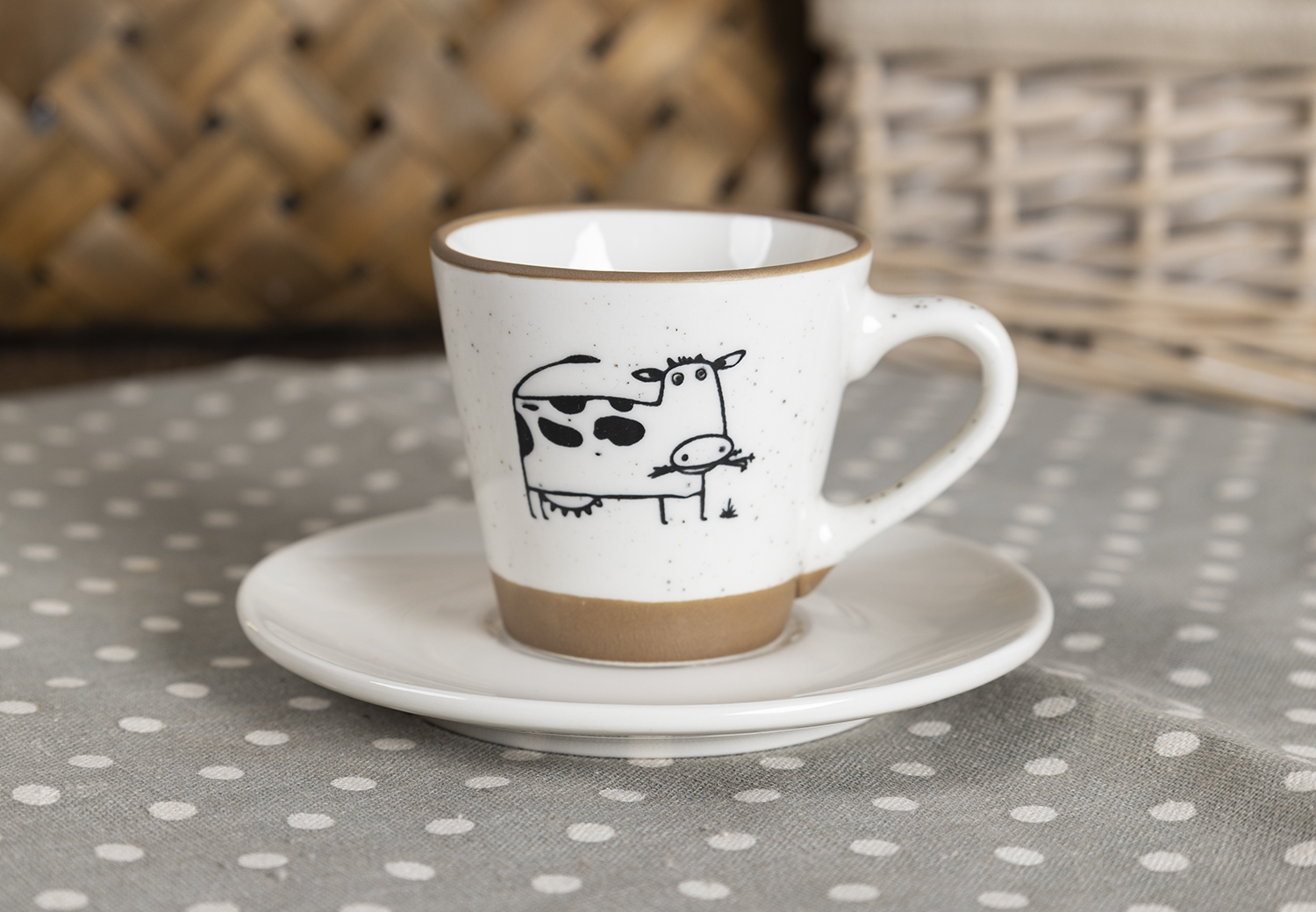 CHANGSHA HAPPY GO  Charming Farm Animal Sketch New Bone China Mug Set with Rustic Speckled Glaze Finish  |happygodinnerware.com